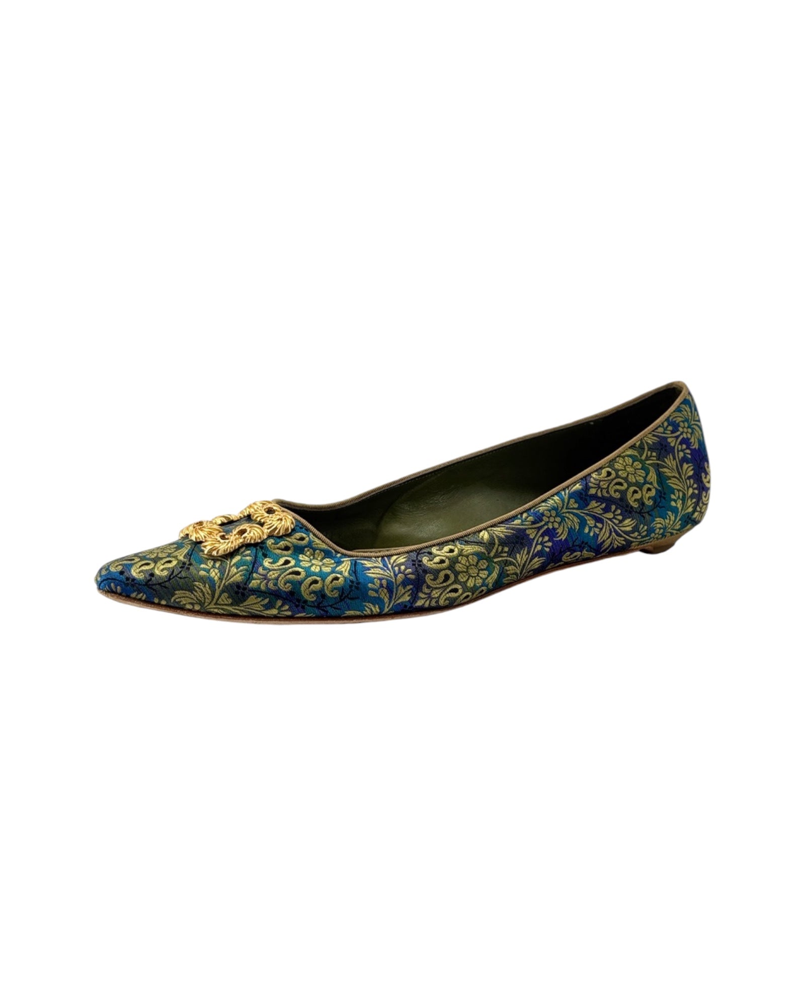 Decorative flat shoe with floral pattern on a white background