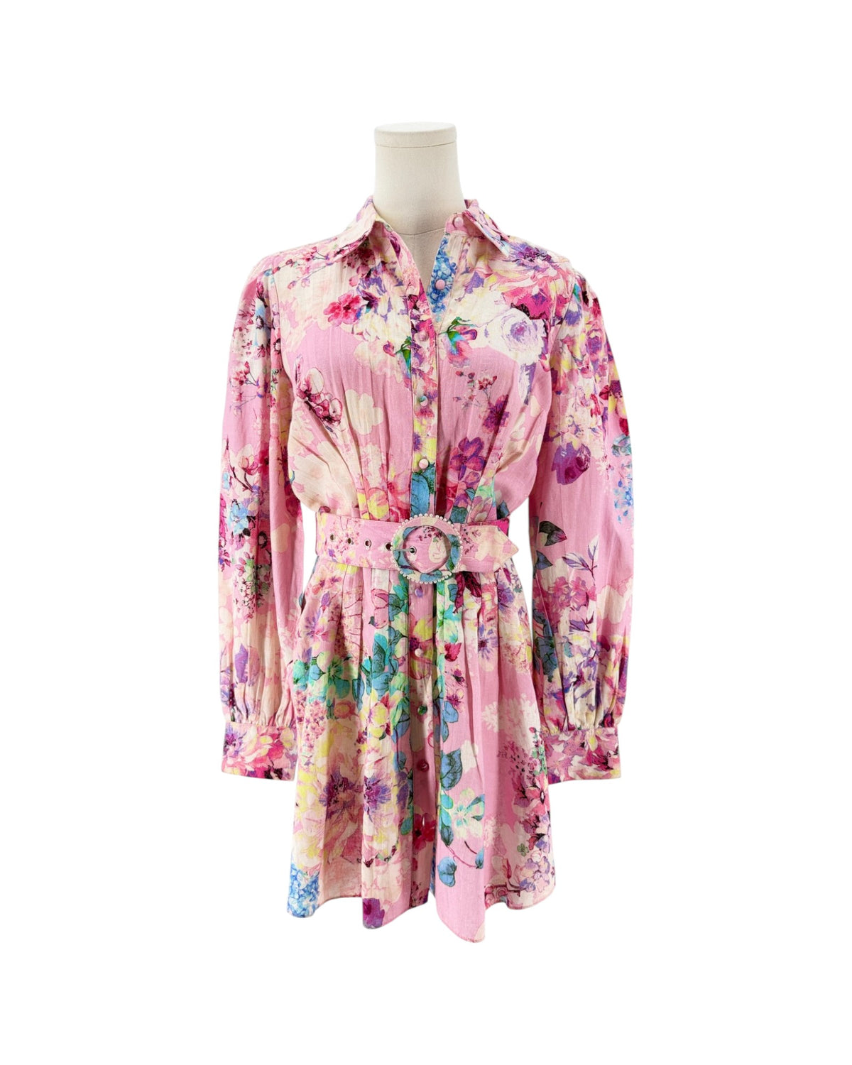 Floral print, collard neck, front button placket, adjustable belt with imitation pearl accents, all over pleats