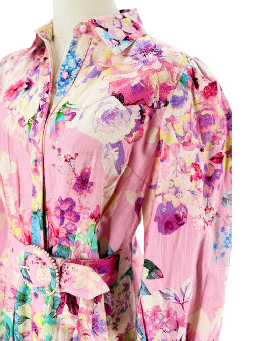 Floral print, collard neck, front button placket, adjustable belt with imitation pearl accents, all over pleats