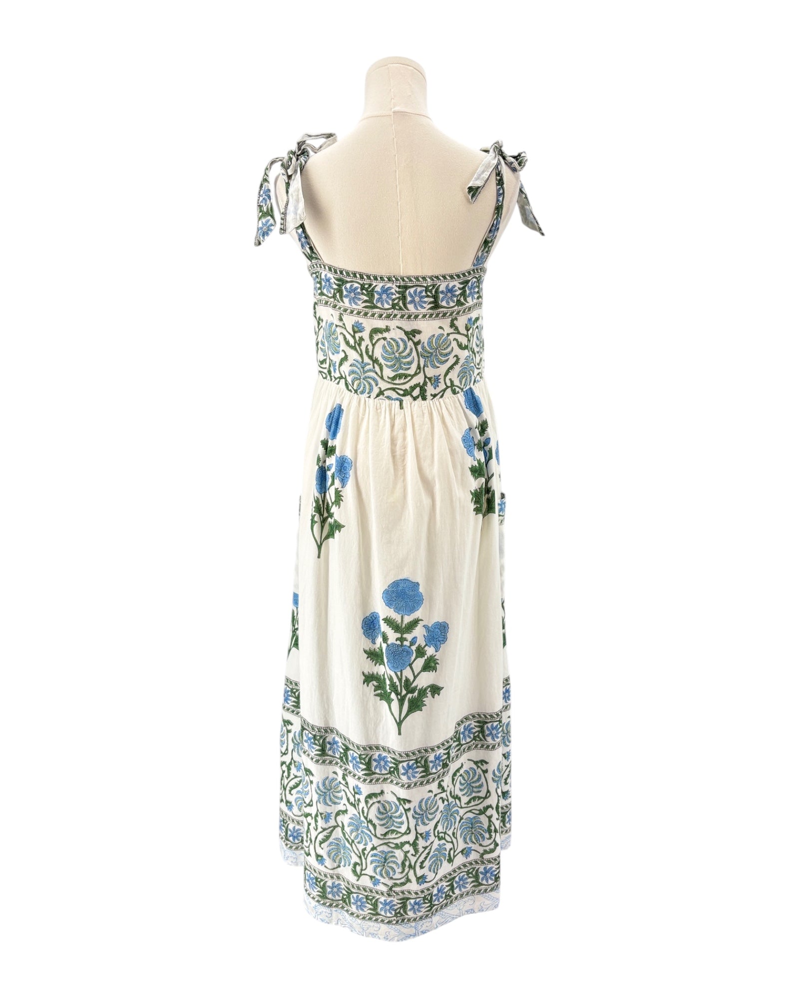 Juliet Dunn floral patterned dress on a mannequin against a white background