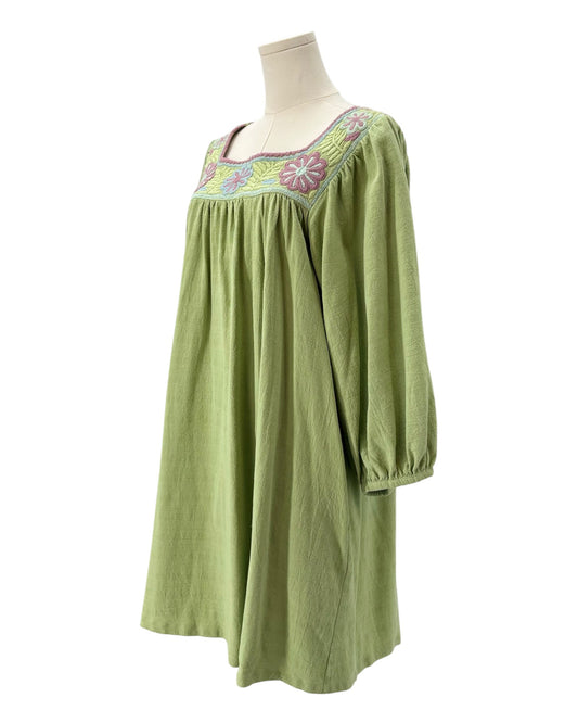 Mi Golondrina green dress with floral embroidery