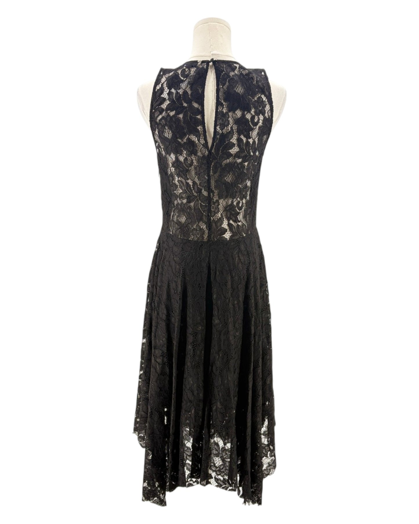 Lace midi dress on a mannequin on a white background